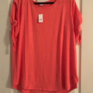 Gap maternity softspun tie-sleeve top coral color